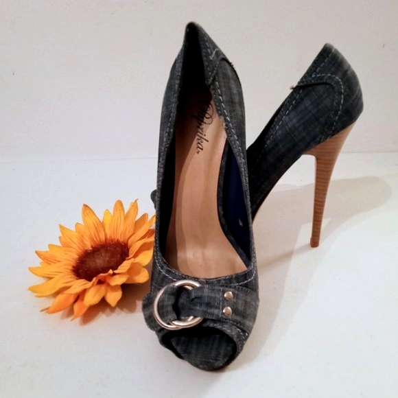 🎁FREE GIFT INCLUDED🎁 NWOT Denim Stiletto Platform Peep Toe Heels Metal Accent - Picture 4 of 15